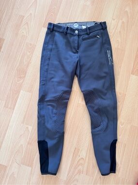 Pikeur Lucinda Grip Women's Gray Riding Breeches size EU 38 size 2?